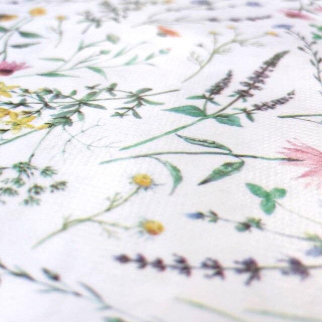 Coated tablecloth printed flowers white