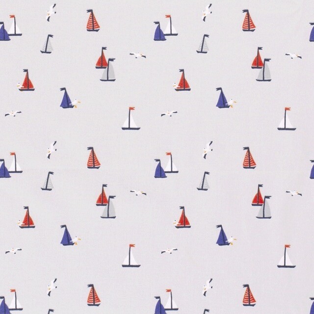Cotton poplin sailing boats with seagulls light gray
