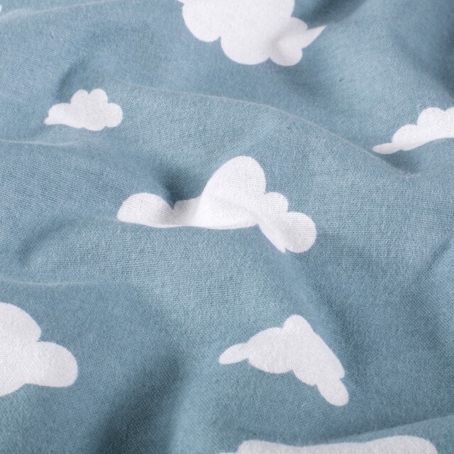 Flanel printed clouds baby blue