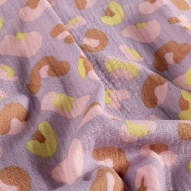 Cotton muslin leopard lilac