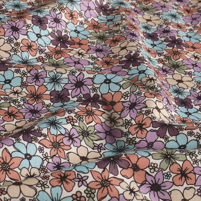 Cotton poplin flowers offwhite