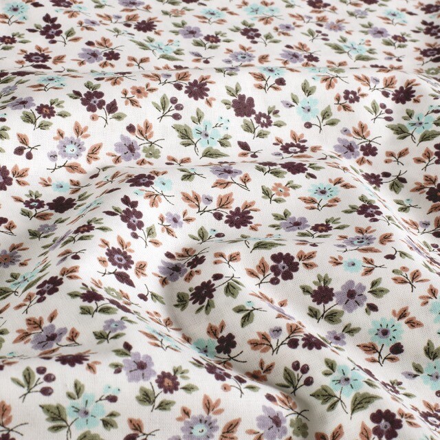 Cotton poplin flowers offwhite