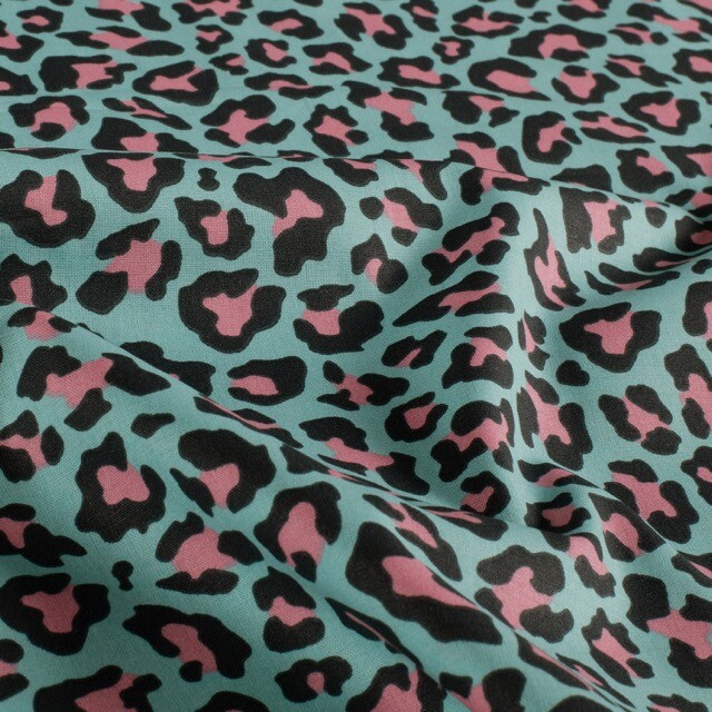 Cotton poplin leopard aqua