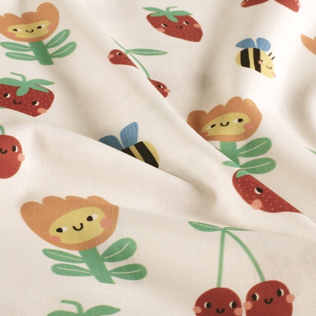 Cotton poplin fruit offwhite