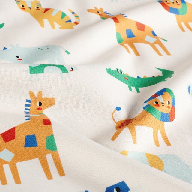 Cotton poplin animals offwhite