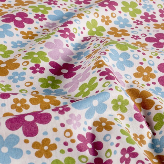 Cotton poplin flowers offwhite