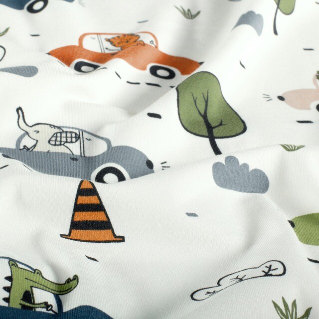 Cotton jersey animals in cars offwhite